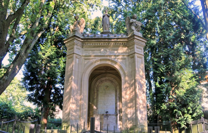 Grabstätte des Grafengeschlechts zu Merenburg
